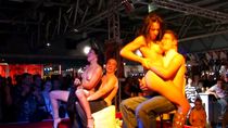 Chaude ambiance au salon de l'erotisme de Mulhouse